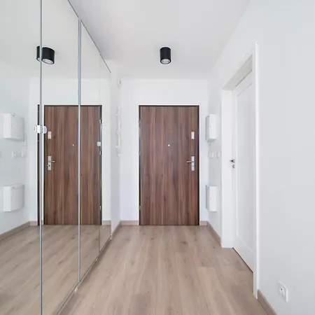 Wroblewskiego With Garden By Bookinghost