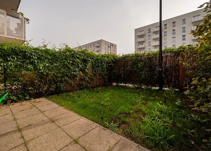 Lägenhet Wroblewskiego With Garden By Bookinghost Łódź